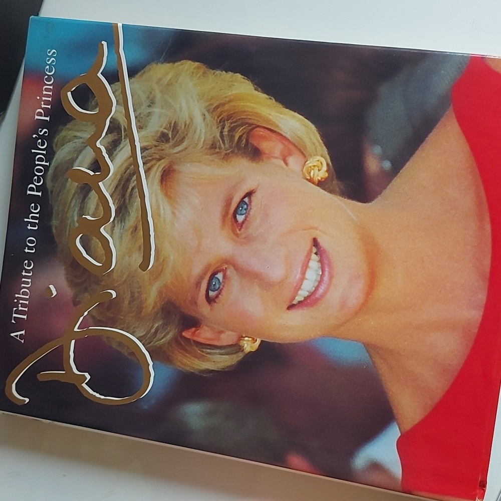 Vintage 1997 A Tribute to the Peoples Princess Diana Book